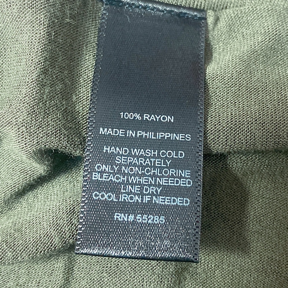 Express olive green asymmetrical skirt - Picture 7 of 8